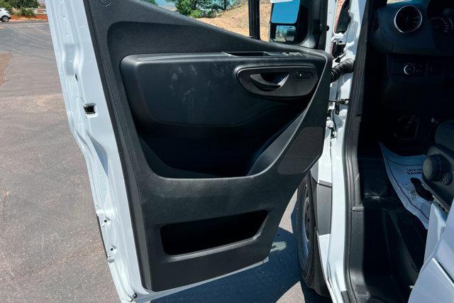 new 2025 Mercedes-Benz Sprinter 2500 car, priced at $59,186