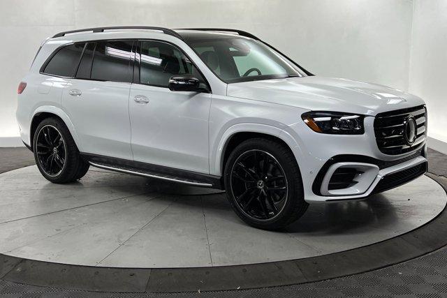 new 2024 Mercedes-Benz GLS 580 car, priced at $121,260