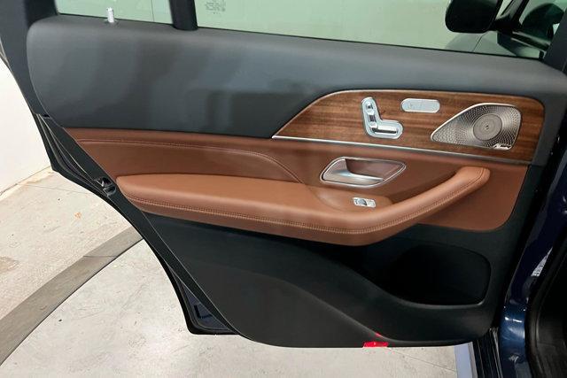 new 2025 Mercedes-Benz GLS 450 car, priced at $100,400