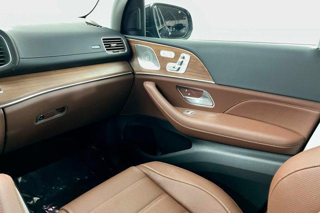 new 2025 Mercedes-Benz GLS 450 car, priced at $100,400