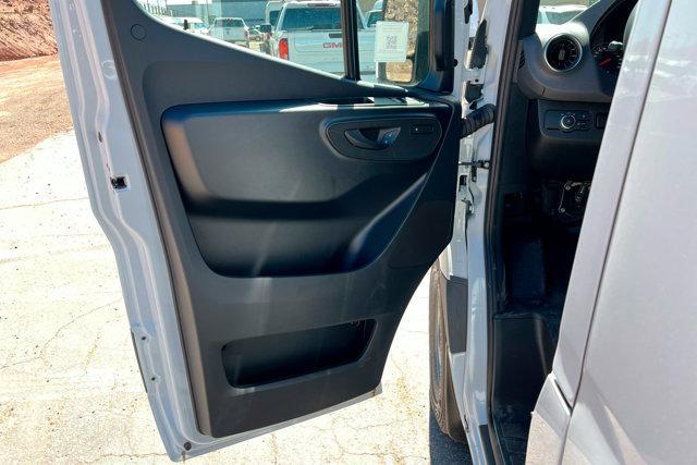 new 2025 Mercedes-Benz Sprinter 2500 car, priced at $59,186