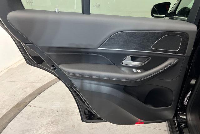 new 2025 Mercedes-Benz GLE 450 car, priced at $73,965