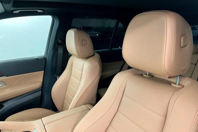 new 2025 Mercedes-Benz GLE 450 car, priced at $87,750