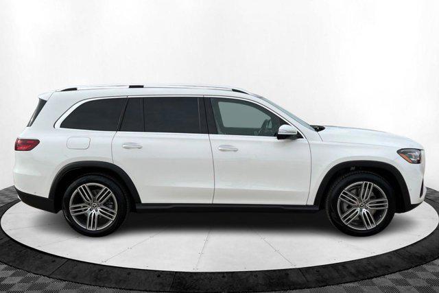 new 2025 Mercedes-Benz GLS 450 car, priced at $91,935