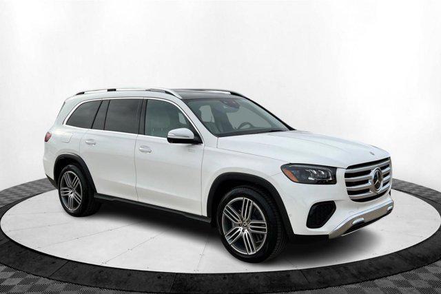 new 2025 Mercedes-Benz GLS 450 car, priced at $91,935