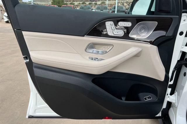 new 2025 Mercedes-Benz GLS 450 car, priced at $91,935