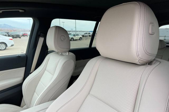 new 2025 Mercedes-Benz GLS 450 car, priced at $91,935