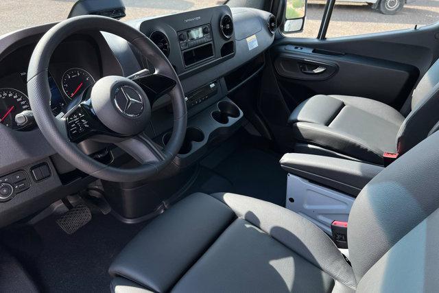 new 2025 Mercedes-Benz Sprinter 2500 car, priced at $73,613