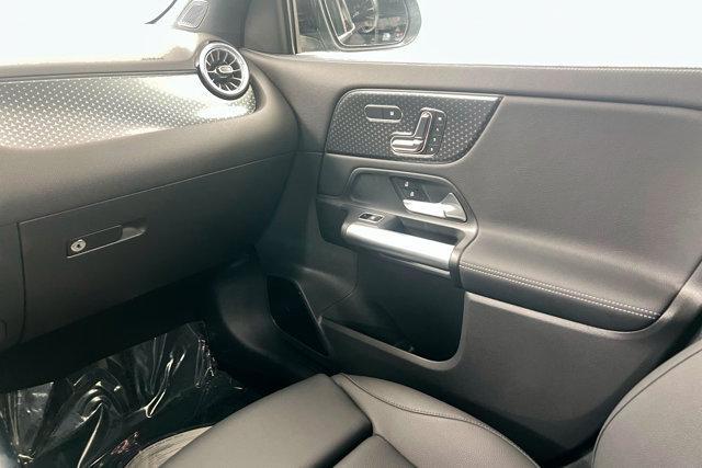 new 2025 Mercedes-Benz GLA 250 car, priced at $50,795