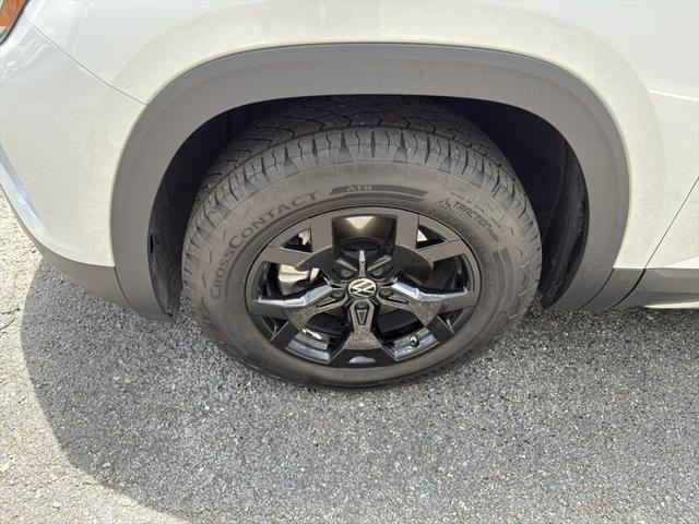 used 2024 Volkswagen Atlas car, priced at $41,989