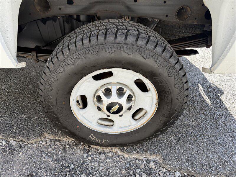 used 2014 Chevrolet Silverado 2500 car, priced at $9,977