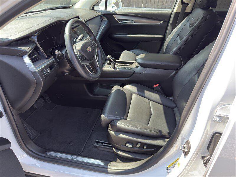 used 2017 Cadillac XT5 car, priced at $17,989