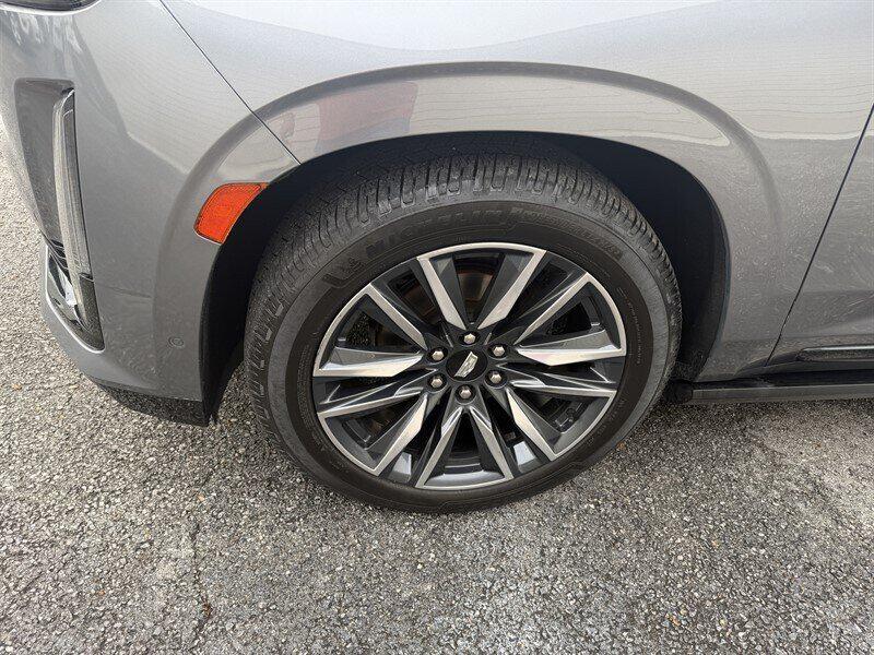 used 2021 Cadillac Escalade ESV car, priced at $55,989