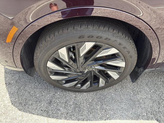 used 2024 Lincoln Nautilus car, priced at $54,989