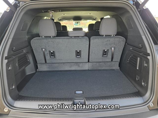 new 2026 Chevrolet Traverse car, priced at $50,140