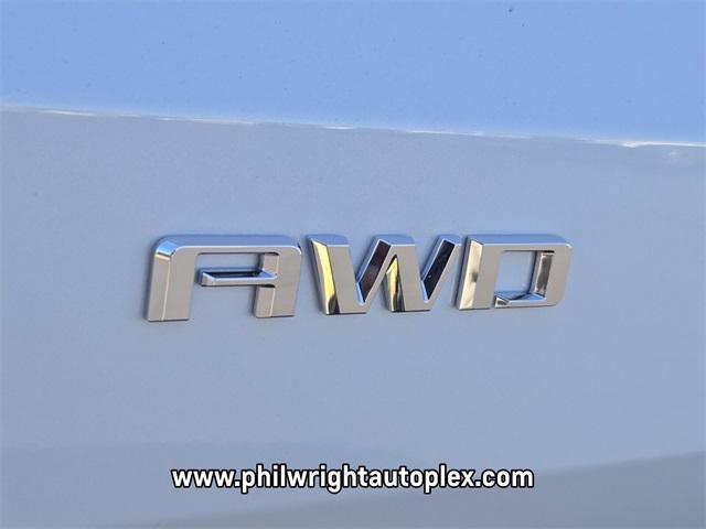 new 2026 Chevrolet Traverse car, priced at $51,275