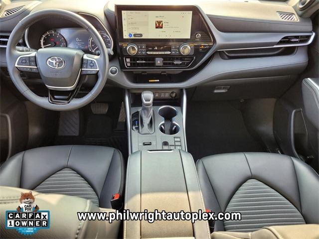 used 2024 Toyota Highlander car, priced at $44,258