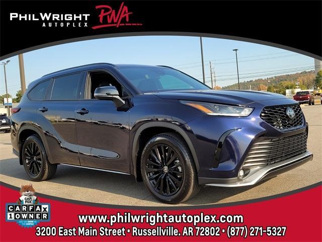 used 2024 Toyota Highlander car, priced at $44,258