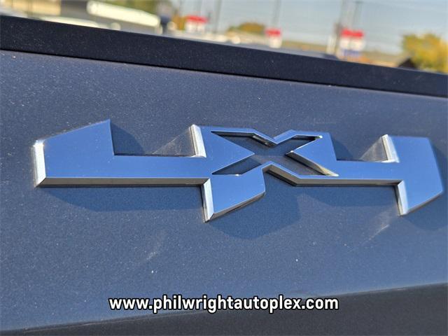 used 2022 GMC Sierra 1500 car, priced at $36,352