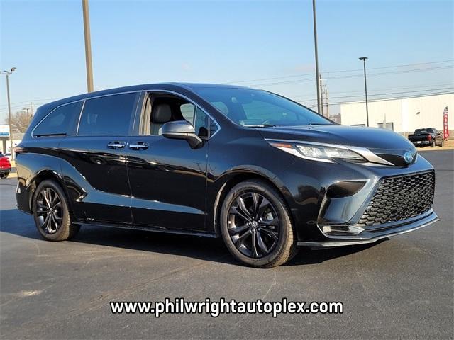 used 2023 Toyota Sienna car