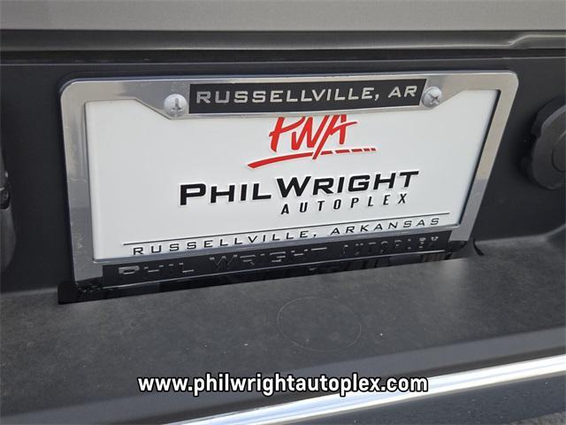 new 2025 GMC Sierra 2500 car, priced at $75,456