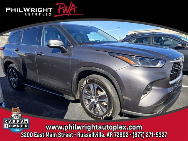 used 2021 Toyota Highlander car, priced at $28,995