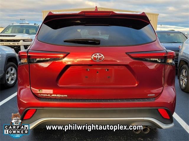 used 2023 Toyota Highlander car, priced at $39,995