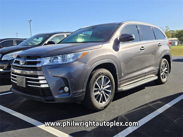 used 2017 Toyota Highlander car, priced at $18,177