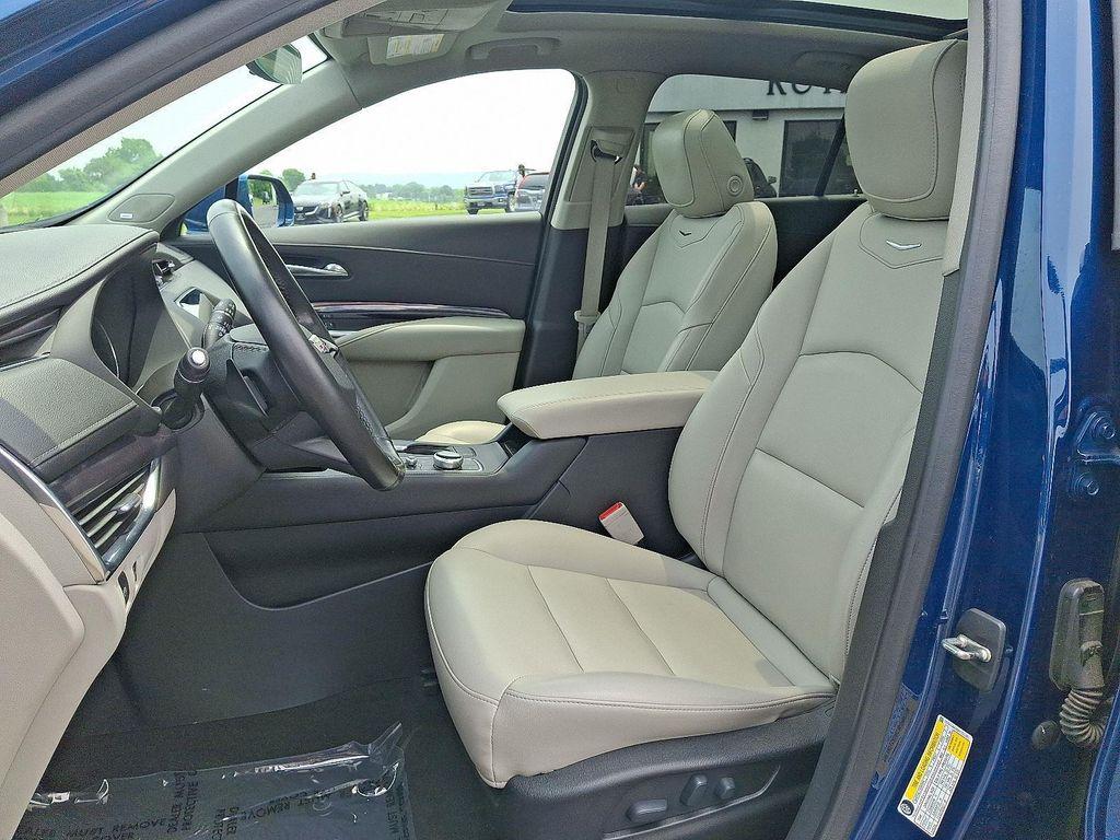 used 2019 Cadillac XT4 car, priced at $13,990
