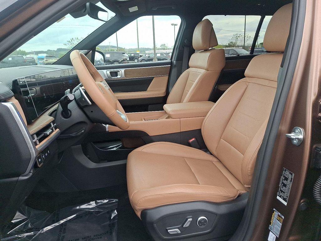 used 2025 Hyundai Santa Fe car, priced at $39,990