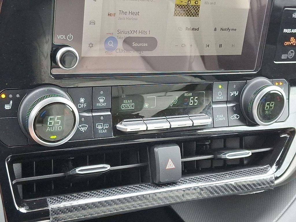 used 2024 Toyota Highlander car, priced at $36,599