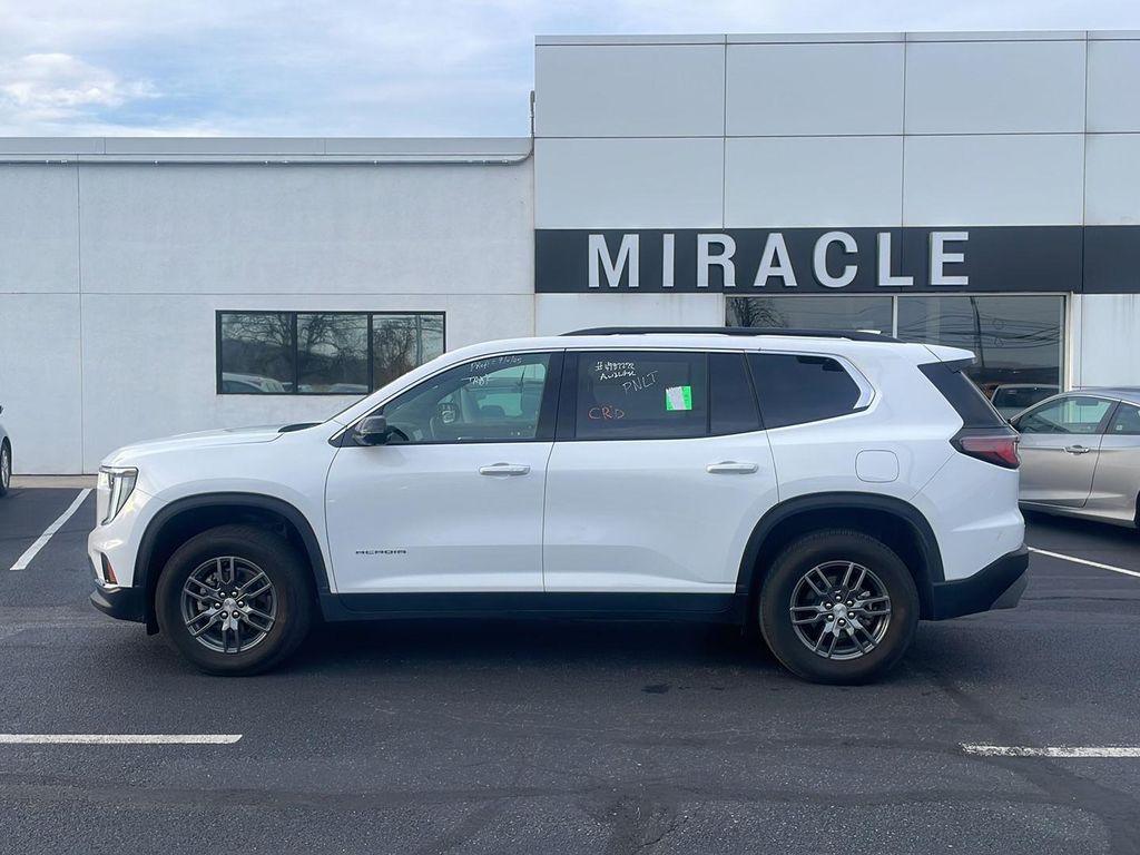 used 2025 GMC Acadia car, priced at $35,890