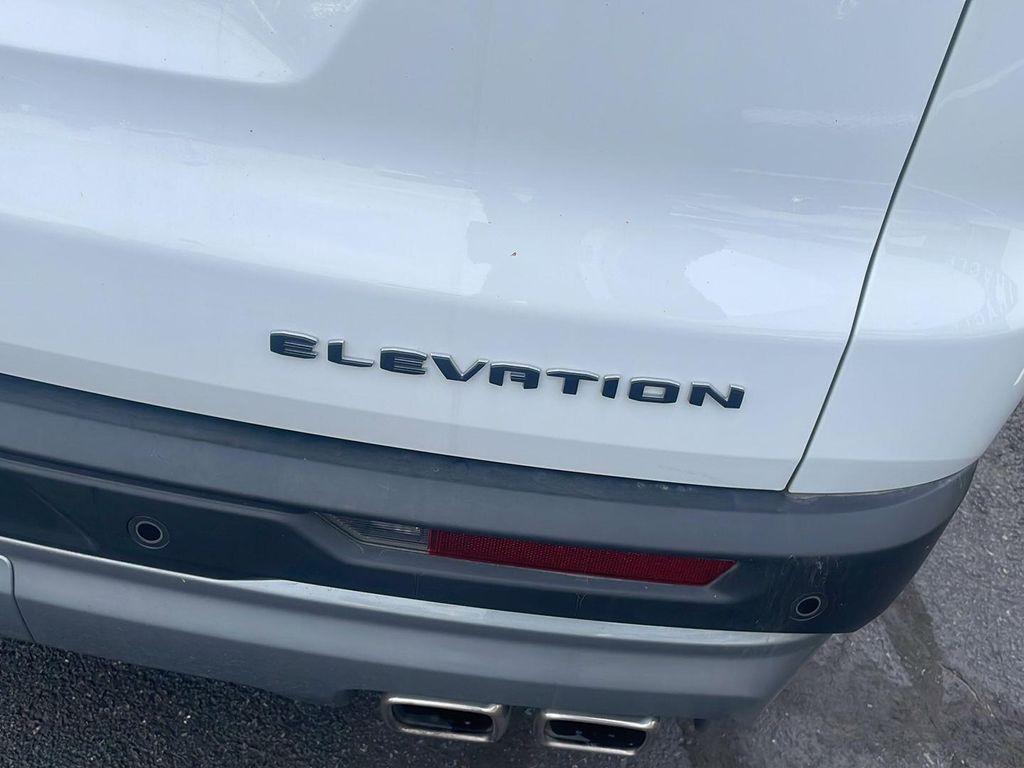 used 2025 GMC Acadia car, priced at $35,890