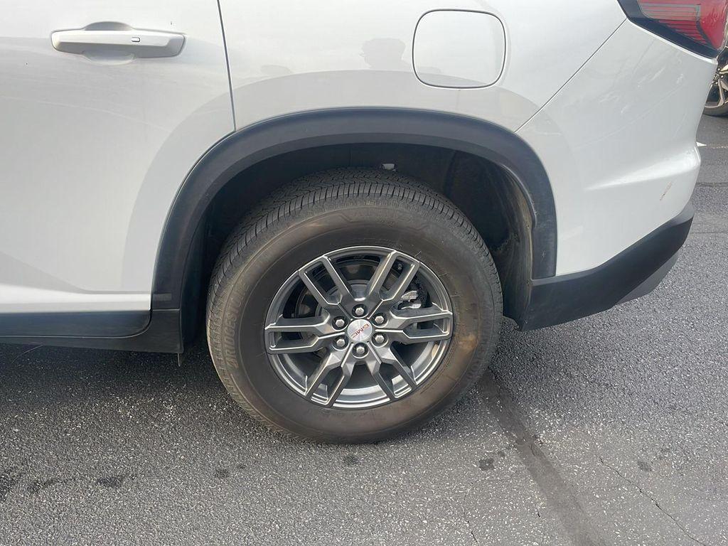 used 2025 GMC Acadia car, priced at $35,890