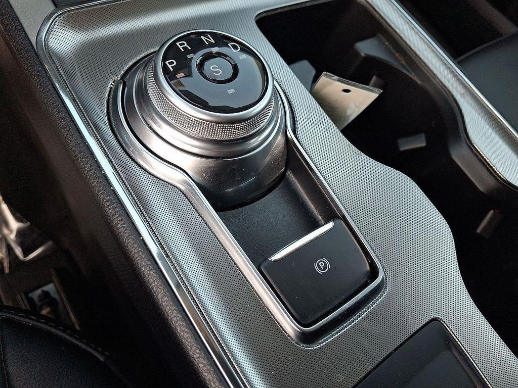 used 2022 Ford Edge car, priced at $22,990