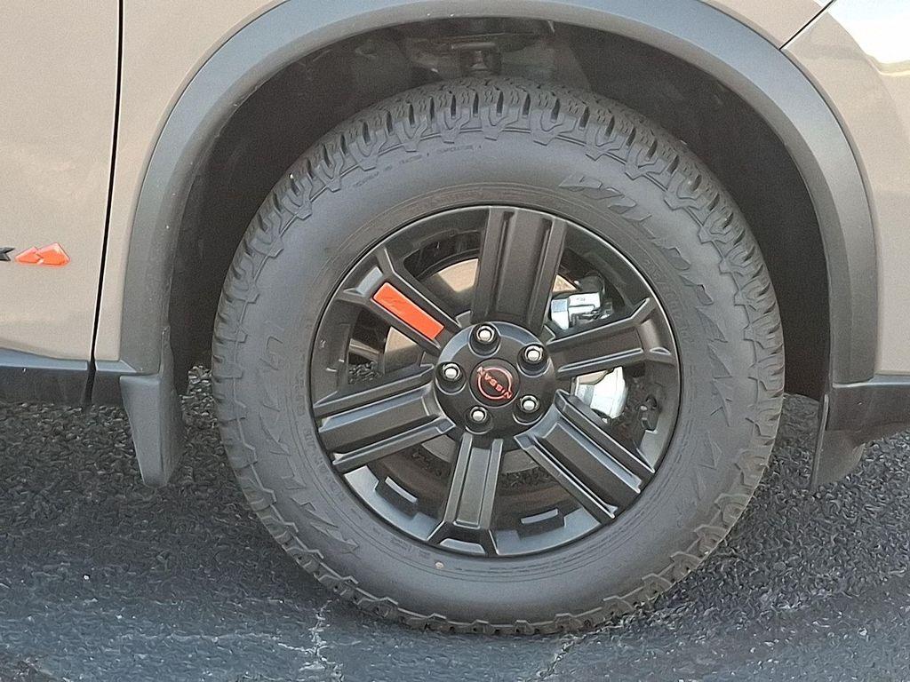 used 2025 Nissan Rogue car, priced at $29,990