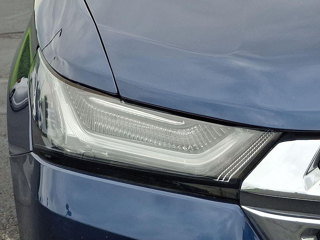 used 2022 Chevrolet Traverse car, priced at $25,990