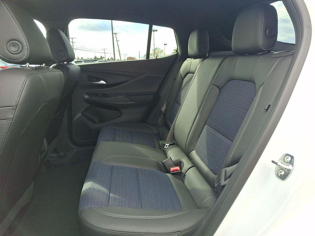 new 2025 Buick Envista car, priced at $25,440