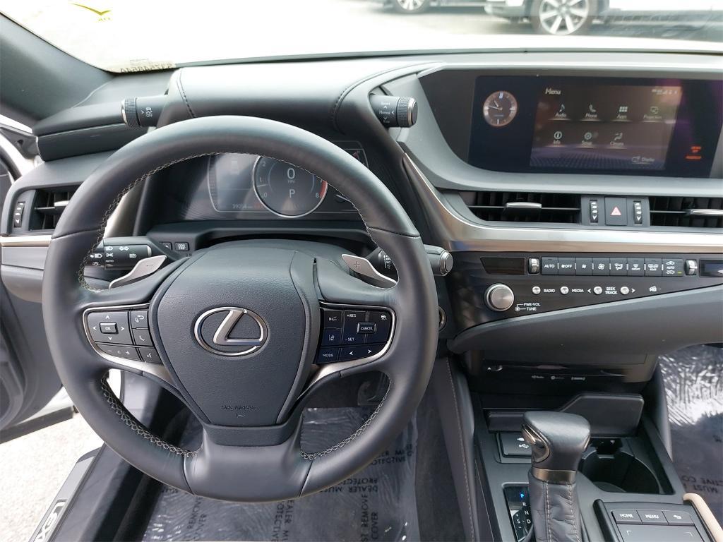 used 2021 Lexus ES 350 car, priced at $30,472