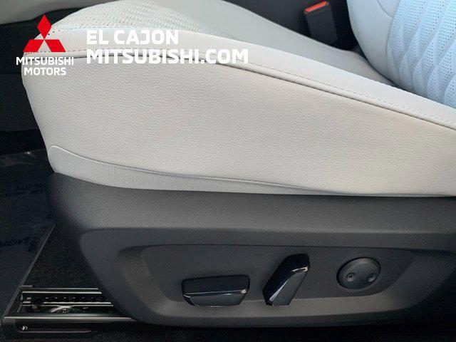 new 2025 Mitsubishi Outlander car, priced at $39,555