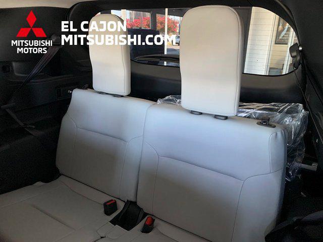 new 2025 Mitsubishi Outlander car, priced at $39,555