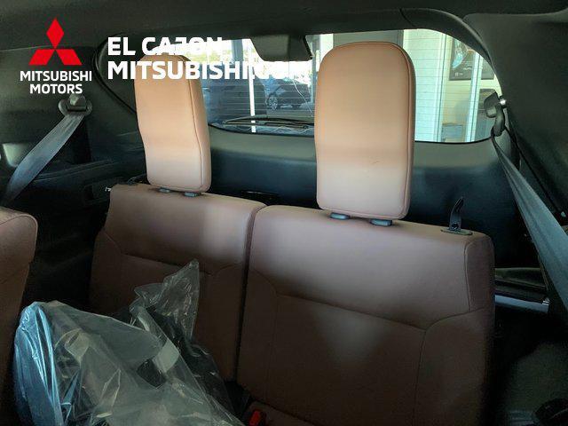 new 2025 Mitsubishi Outlander car, priced at $42,930