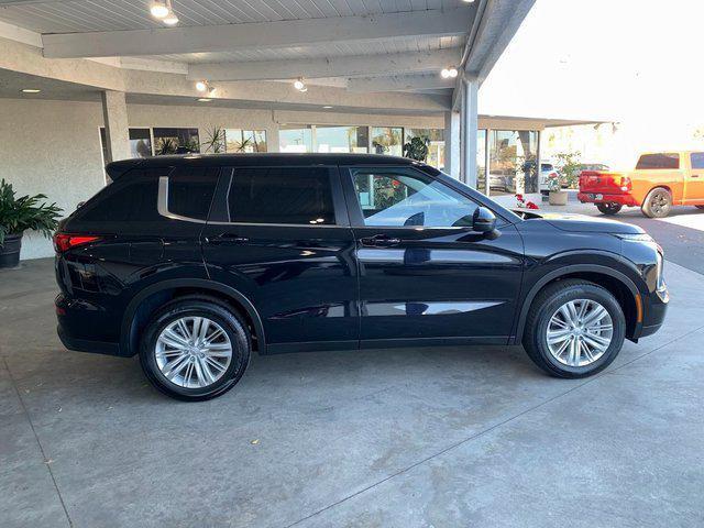 new 2024 Mitsubishi Outlander car, priced at $30,740