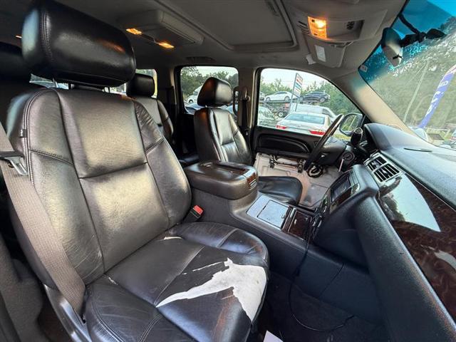 used 2011 GMC Yukon XL car, priced at $7,495