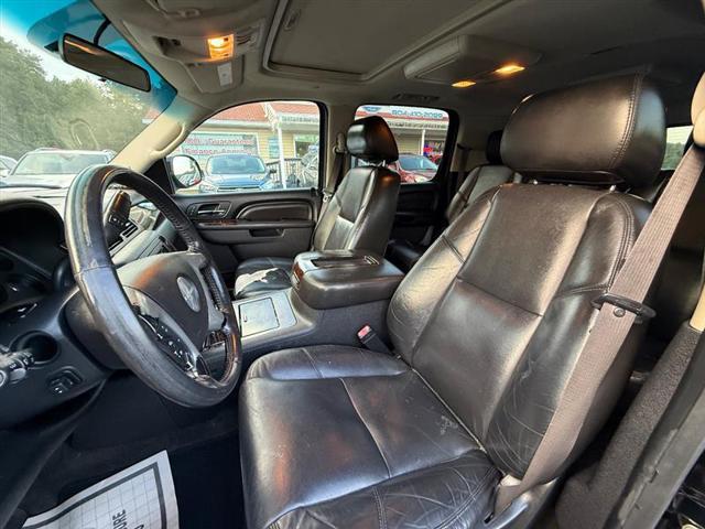 used 2011 GMC Yukon XL car, priced at $7,495