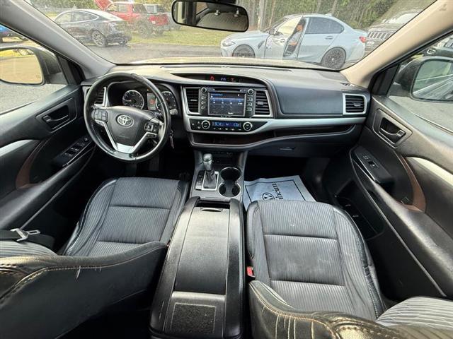 used 2017 Toyota Highlander car, priced at $13,495