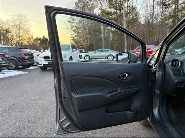 used 2016 Nissan Versa Note car, priced at $4,995