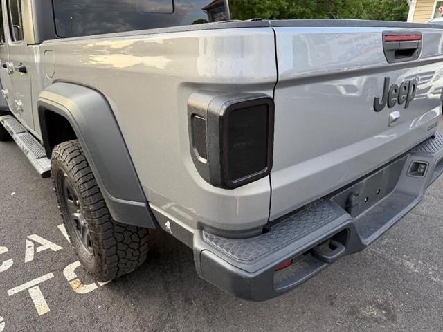 used 2021 Jeep Gladiator car, priced at $27,995