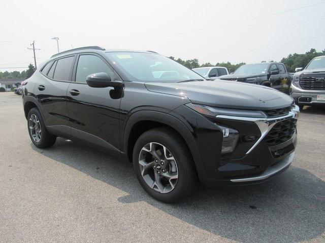 used 2025 Chevrolet Trax car, priced at $23,100