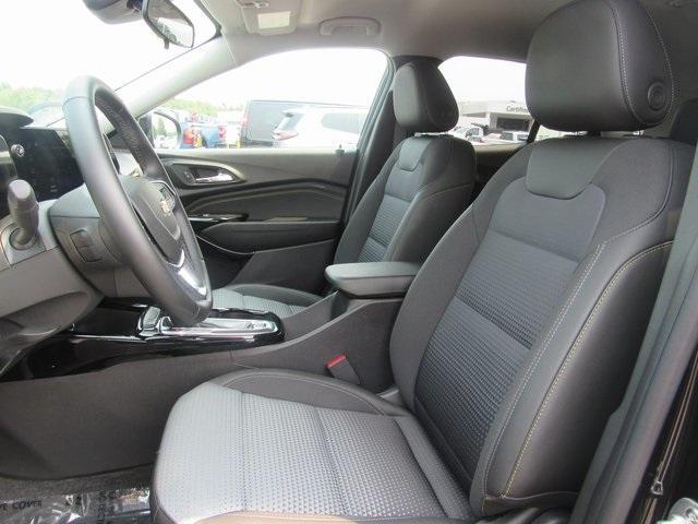 used 2025 Chevrolet Trax car, priced at $23,100